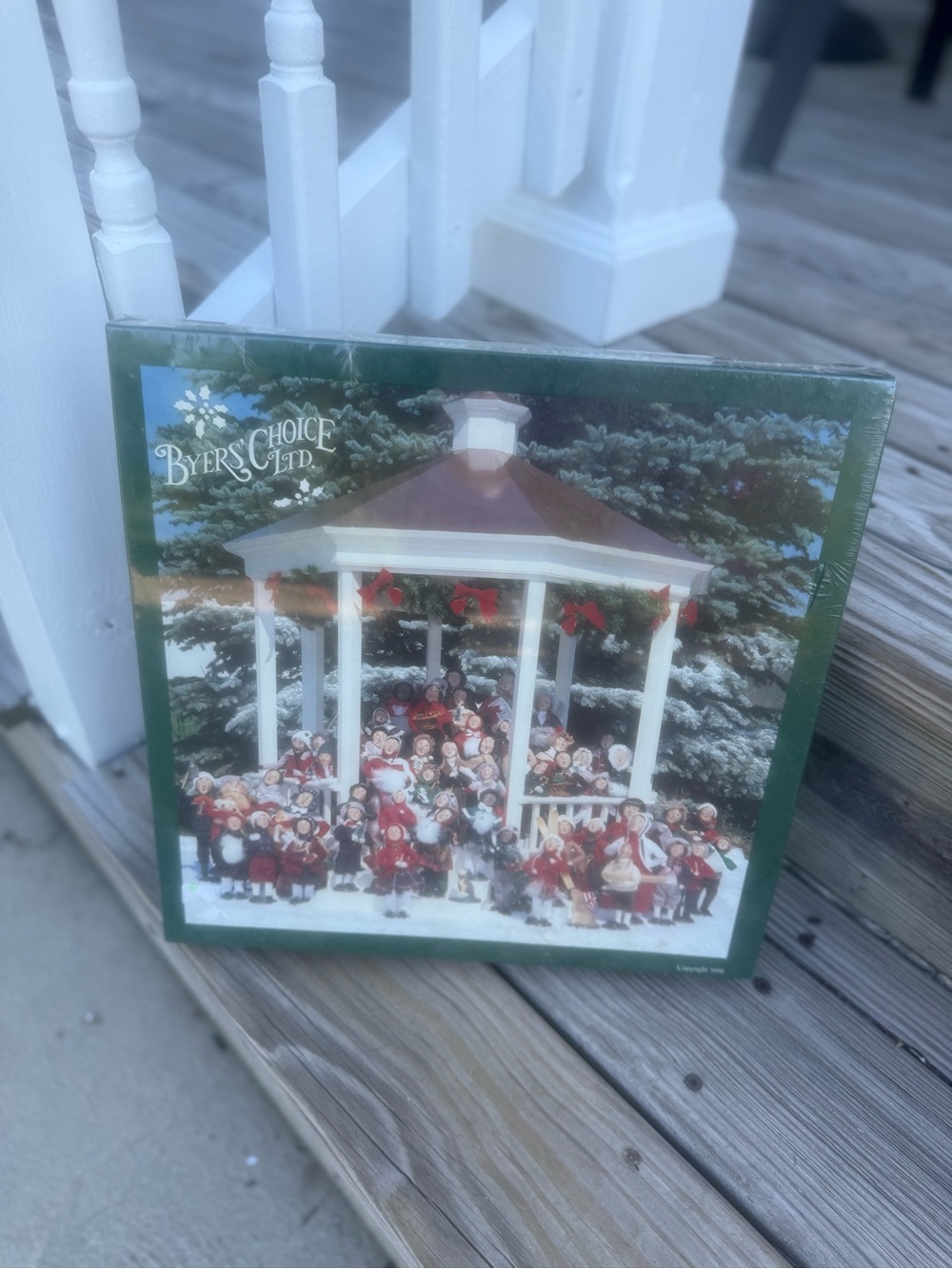 Byers Choice Caroler Gazebo 500 Piece  1996 Jigsaw Puzzle 18x18 Factory Sealed